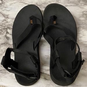 Teva Women's Original Universal Sandal Black Size 7